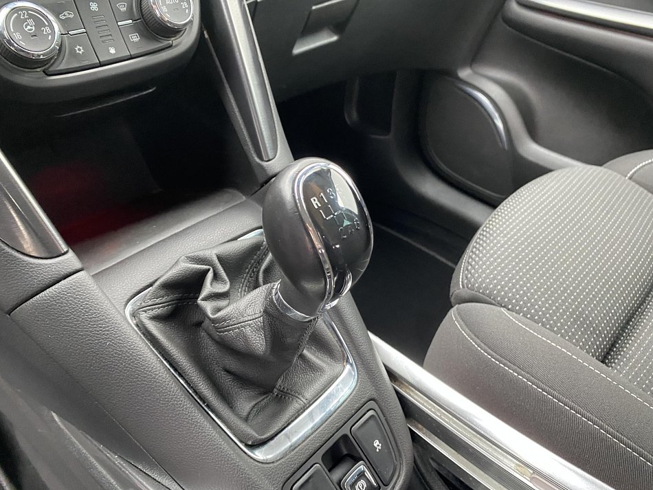 Opel Zafira 2.0CDTi 