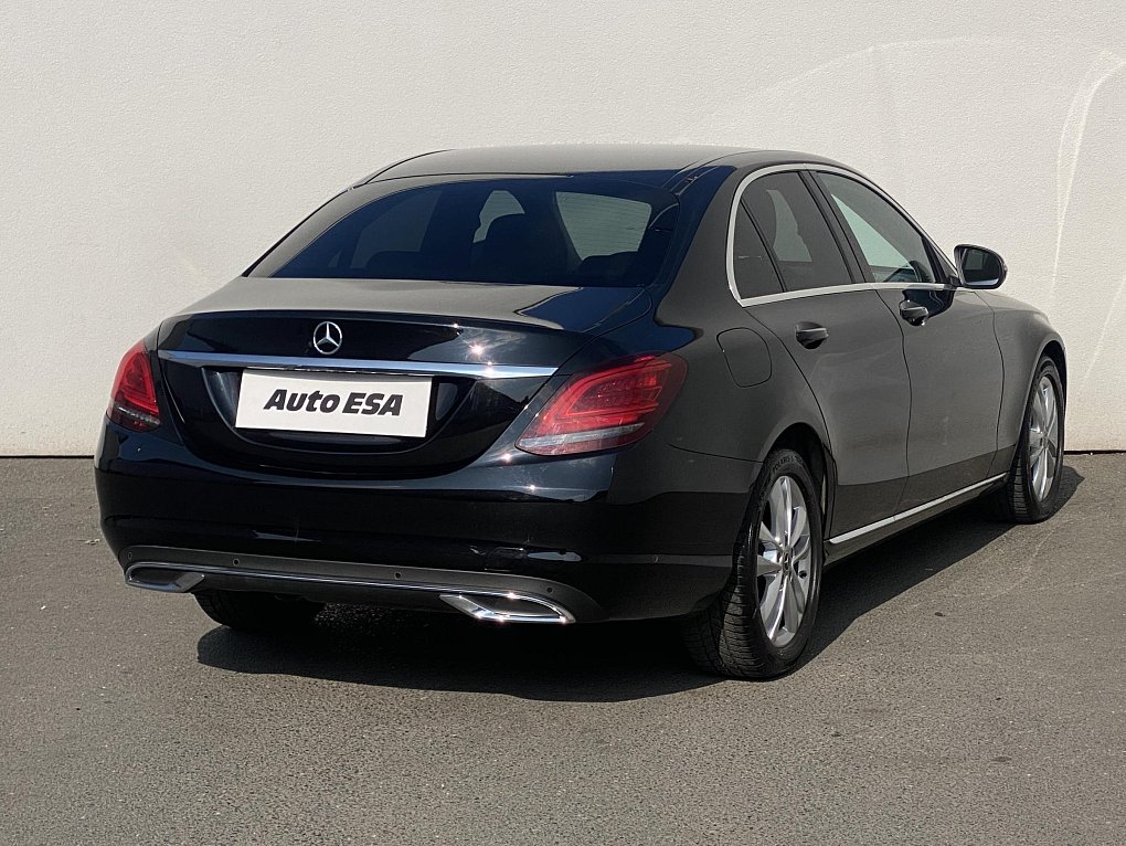 Mercedes-Benz Třída C 1.6i 