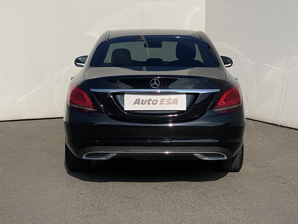 Mercedes-Benz Třída C 1.6i 