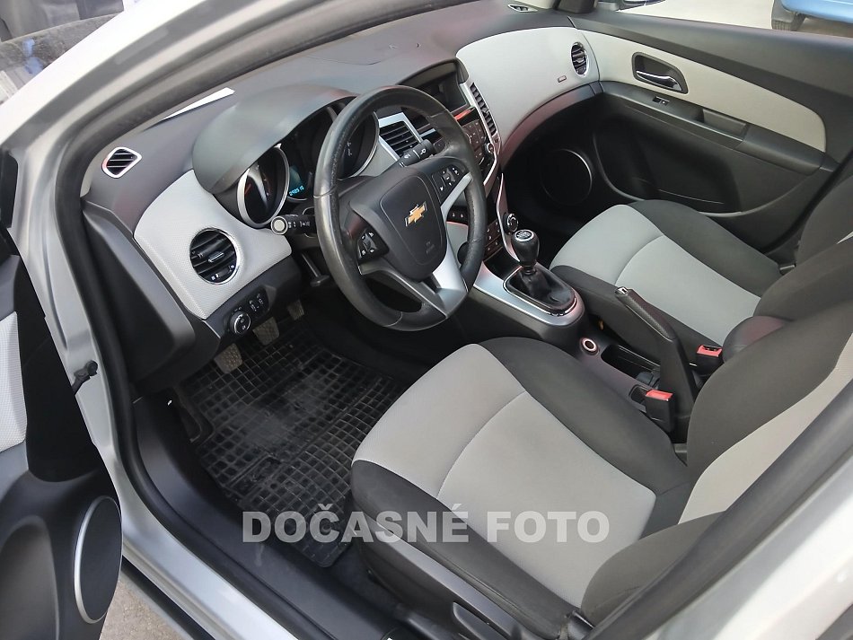 Chevrolet Cruze 1.8i 