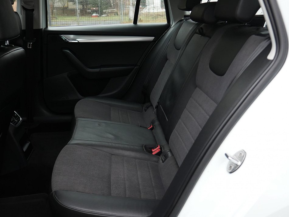 Škoda Octavia III 2.0 TDi Elegance