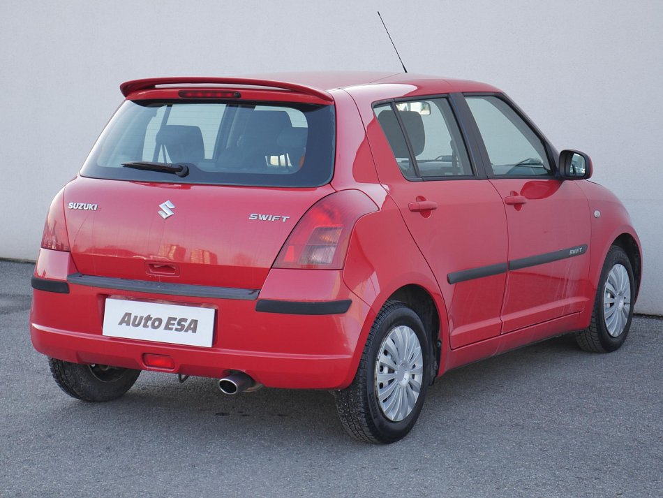 Suzuki Swift 1.3 i 