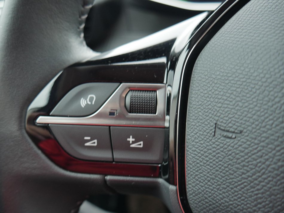 Peugeot 2008 1.2 PT Allure