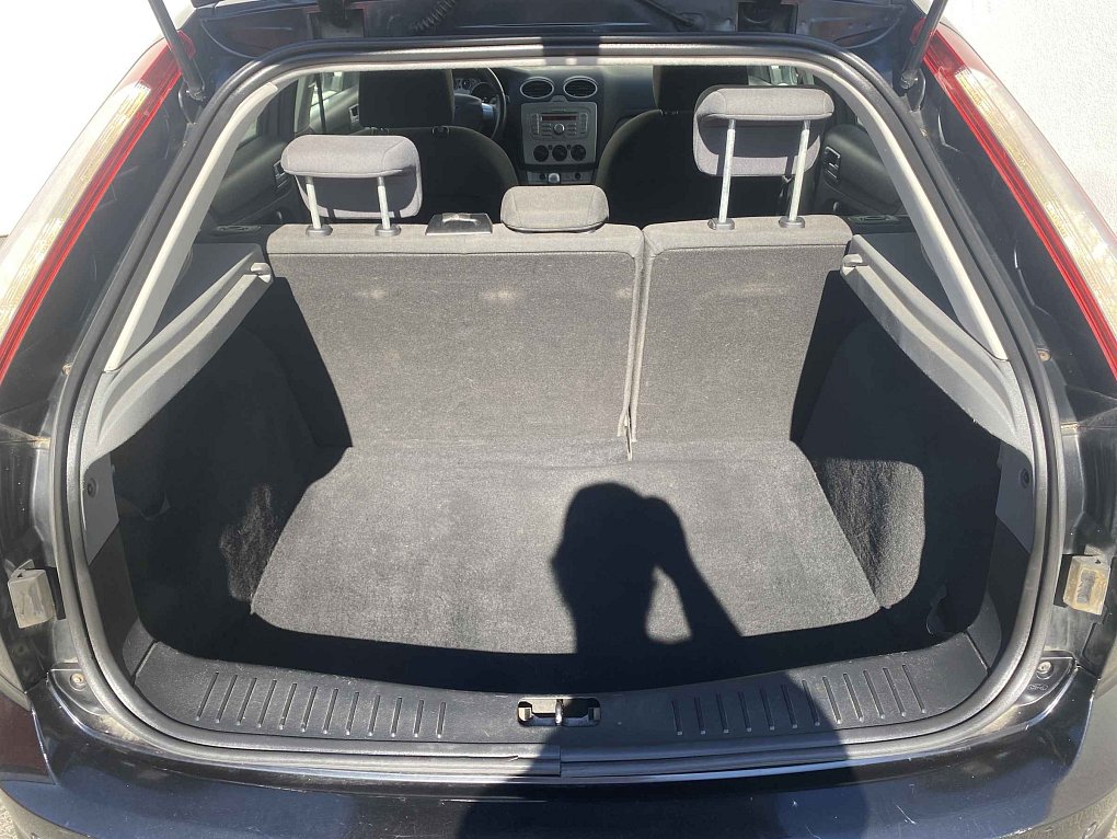 Ford Focus 1.6 i 