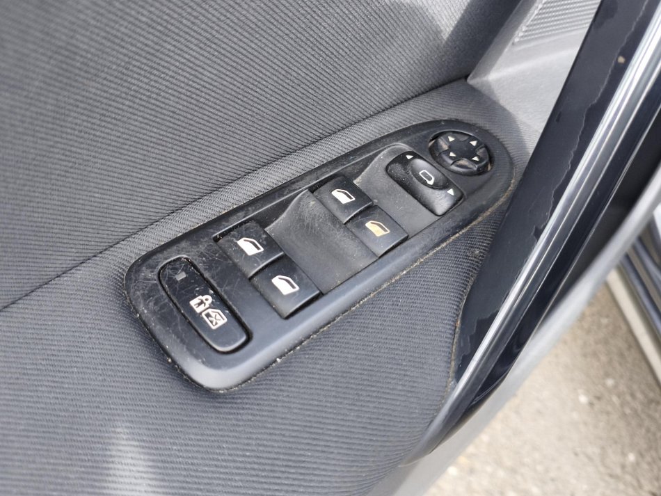 Peugeot 508 1.6 HDi 