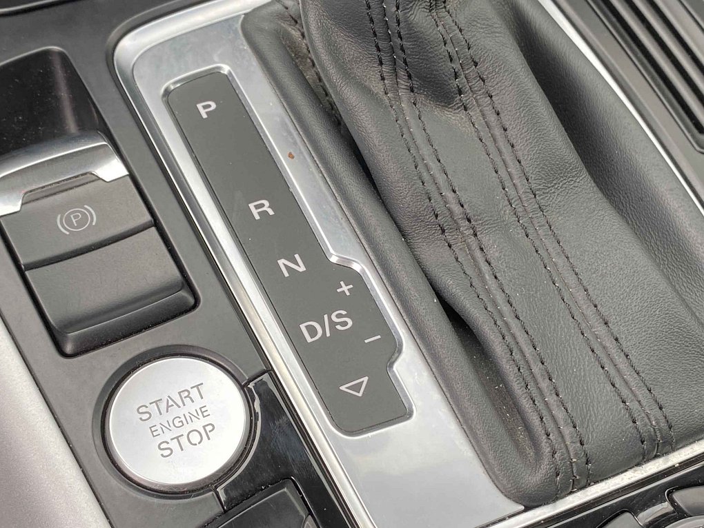 Audi A4 2.0 TDi Attraction quattro