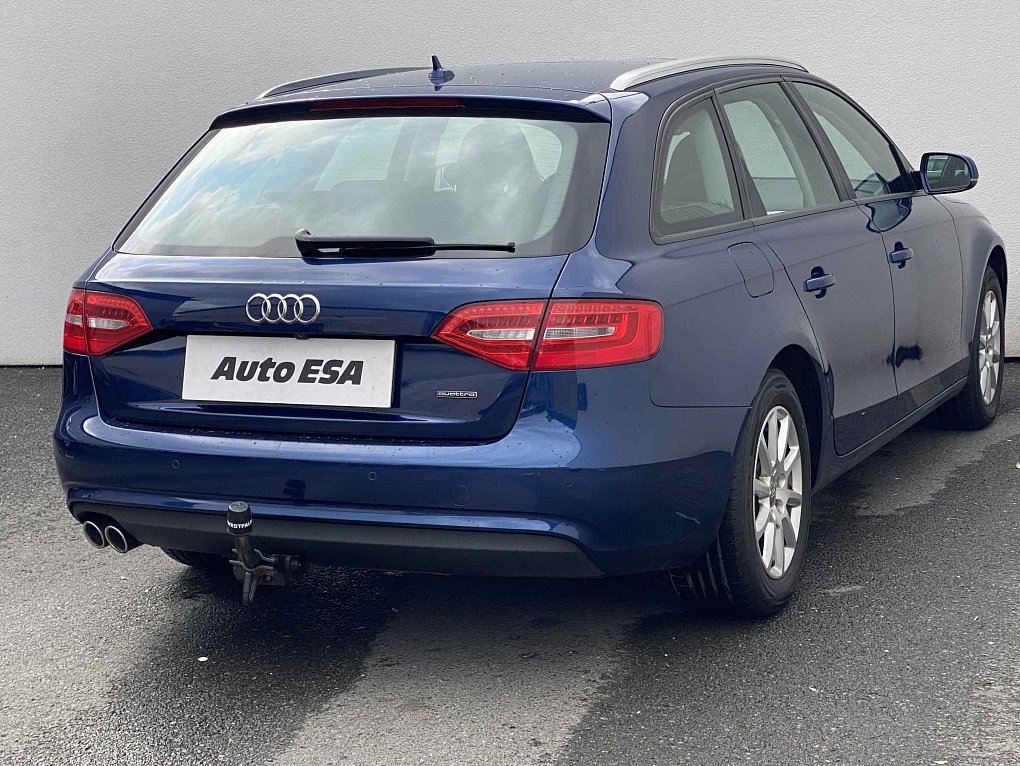 Audi A4 2.0 TDi Attraction quattro