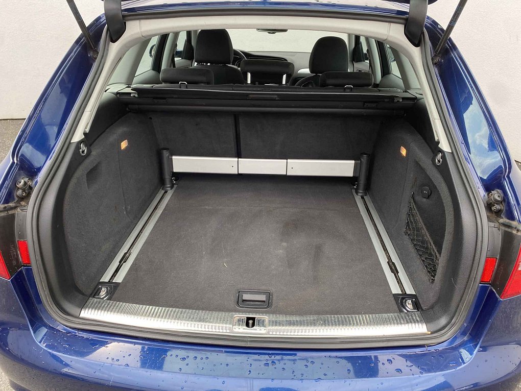 Audi A4 2.0 TDi Attraction quattro