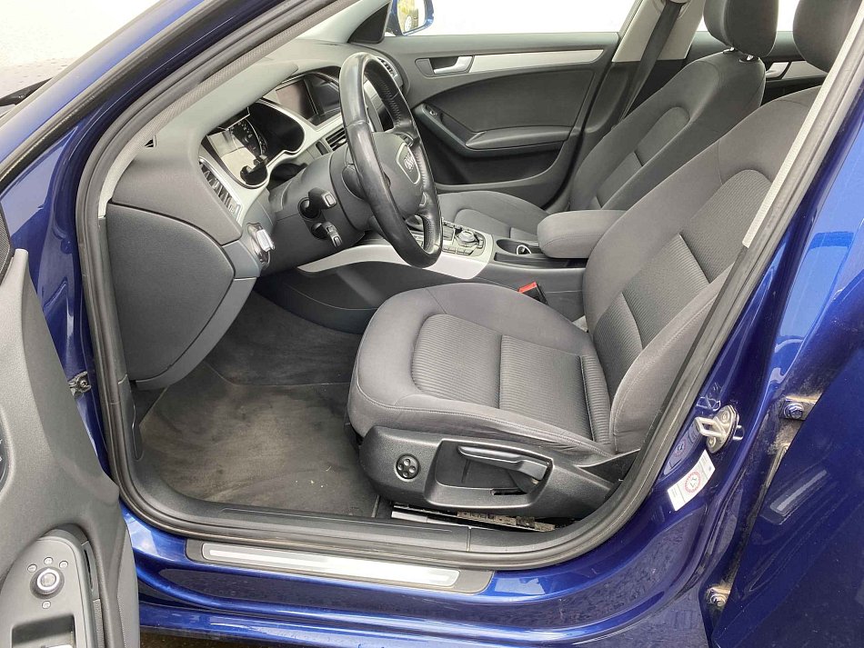 Audi A4 2.0 TDi Attraction quattro