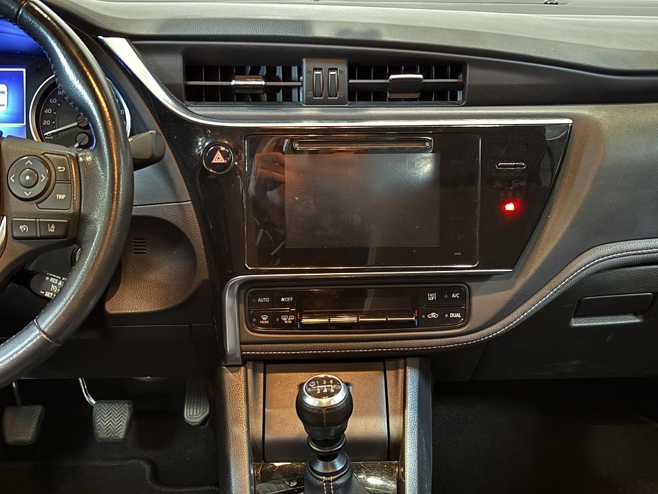 Toyota Corolla 1.6VVT-i 