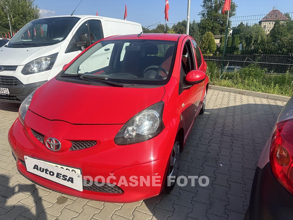 Toyota Aygo 1.0 i 