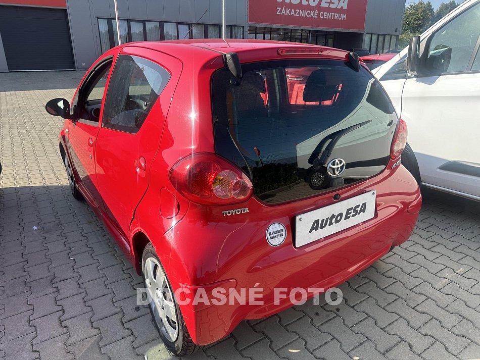 Toyota Aygo 1.0 i 