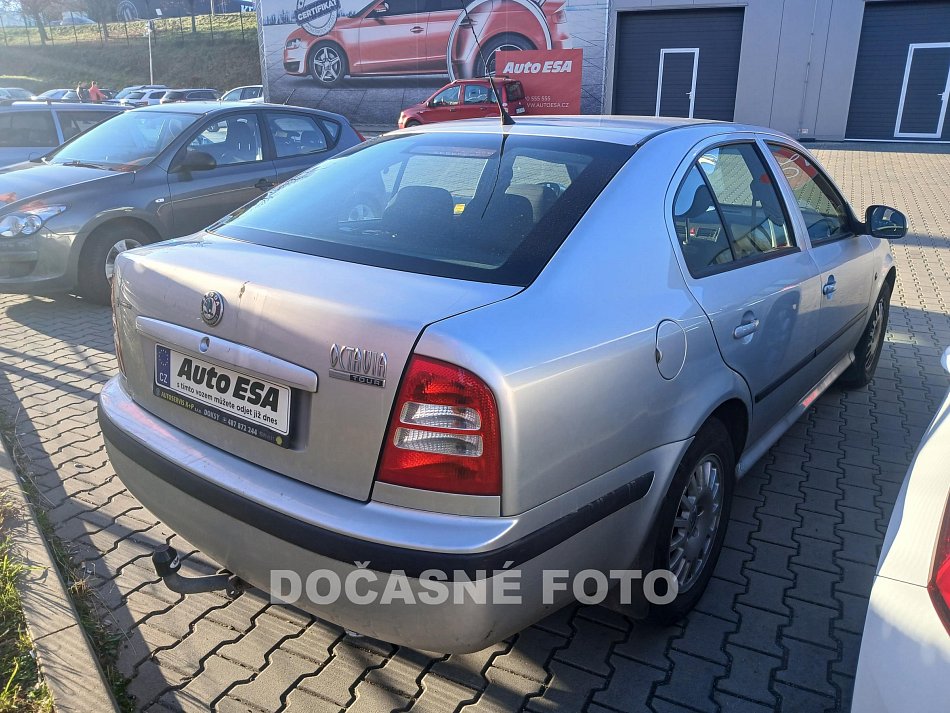 Škoda Octavia 1.6i Tour