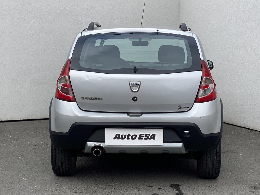 Dacia Sandero 1.6 i 