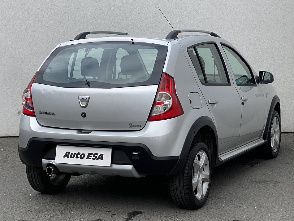 Dacia Sandero 1.6 i 