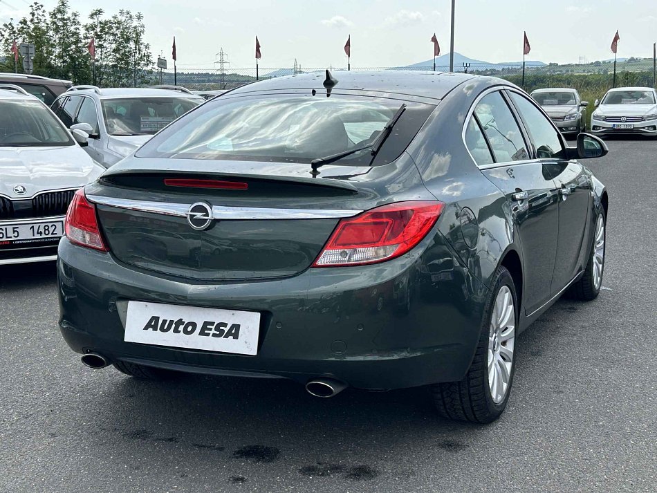 Opel Insignia 1.6T 