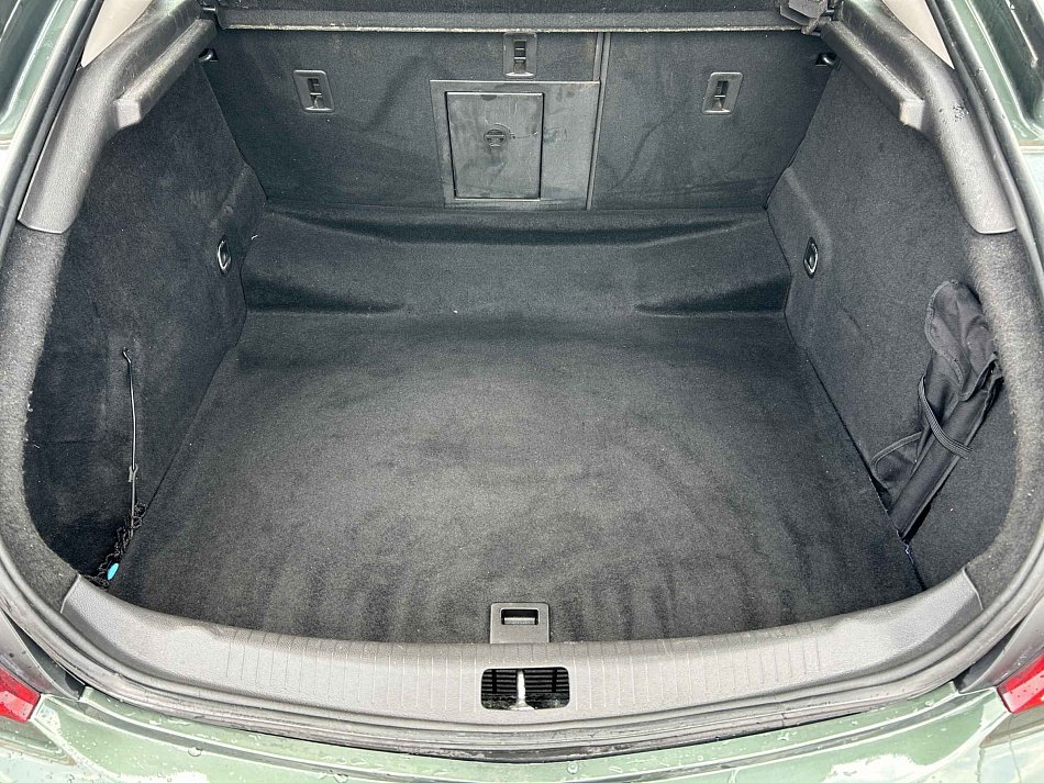 Opel Insignia 1.6T 