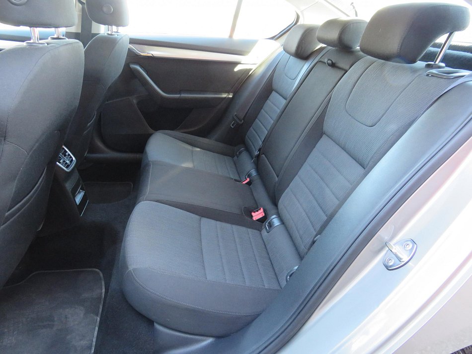 Škoda Octavia III 1.6 TDi Elegance