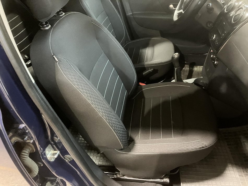 Dacia Sandero 1.0i 