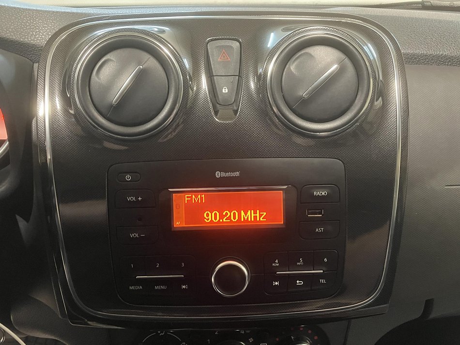 Dacia Sandero 1.0i 