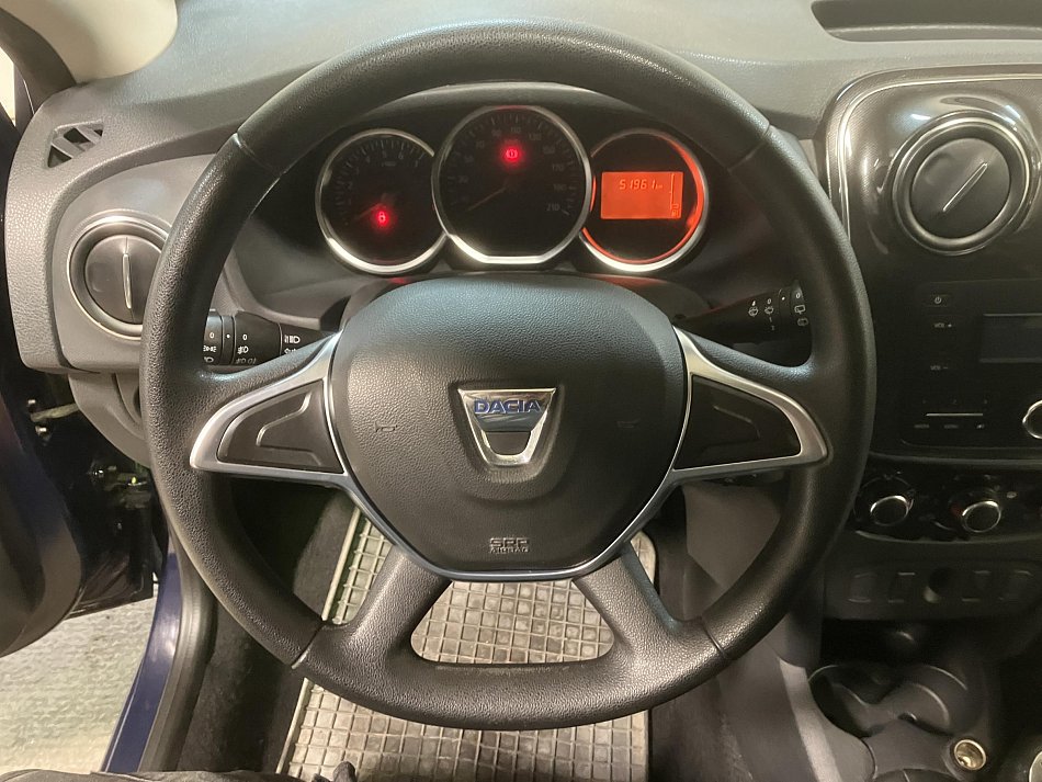 Dacia Sandero 1.0i 