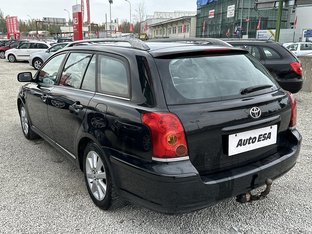 Toyota Avensis 1.8i 