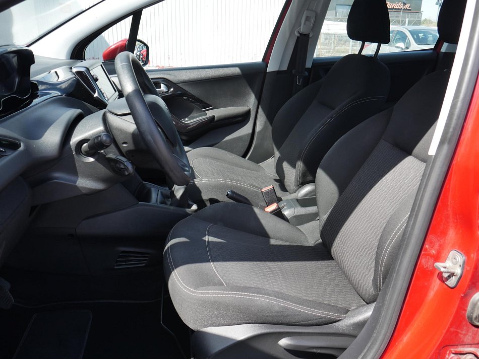 Peugeot 208 1.2 PT 