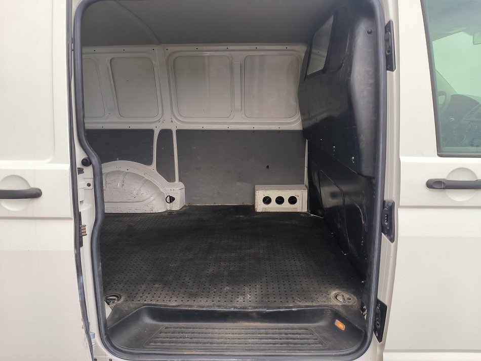 Volkswagen Transporter 2.0TDi 
