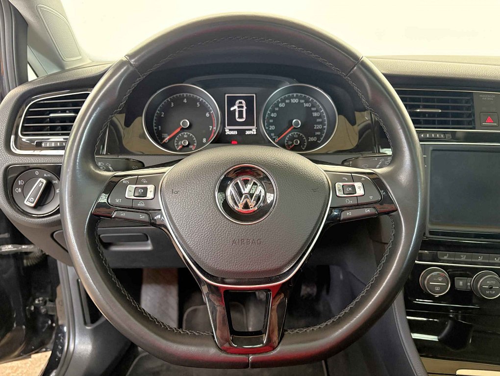 Volkswagen Golf 1.4TSi 