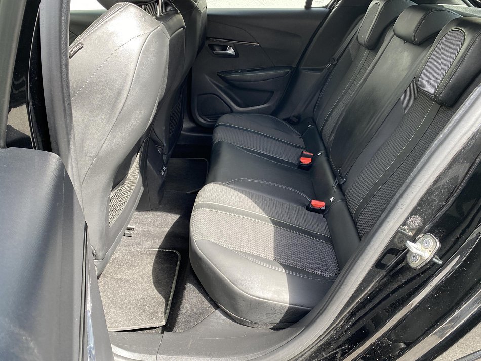 Peugeot 208 1.2 PT GT