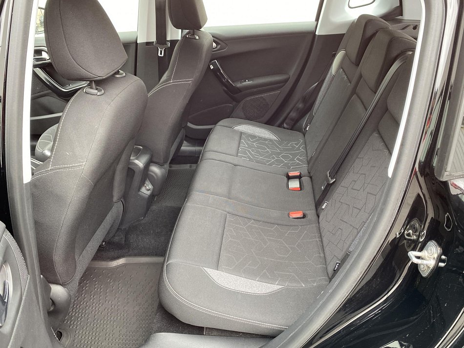 Peugeot 2008 1.2 PT Active