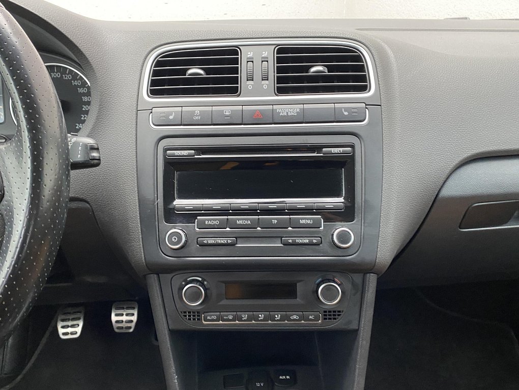 Volkswagen Polo 1.2 TSi CROSS