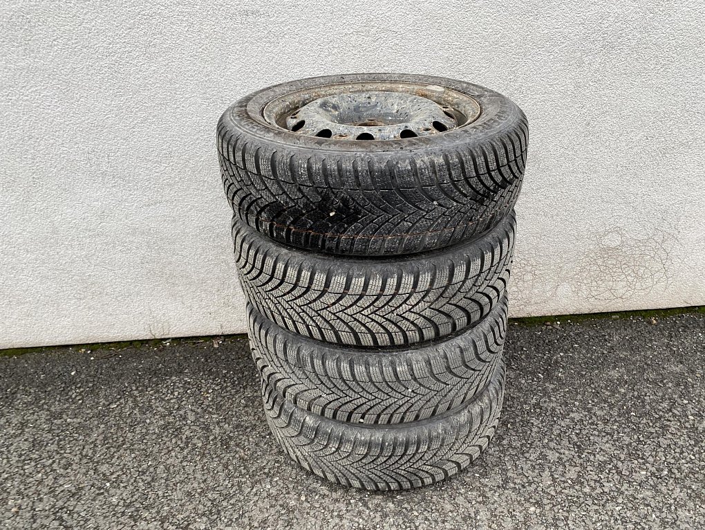 Volkswagen Polo 1.2 TSi CROSS