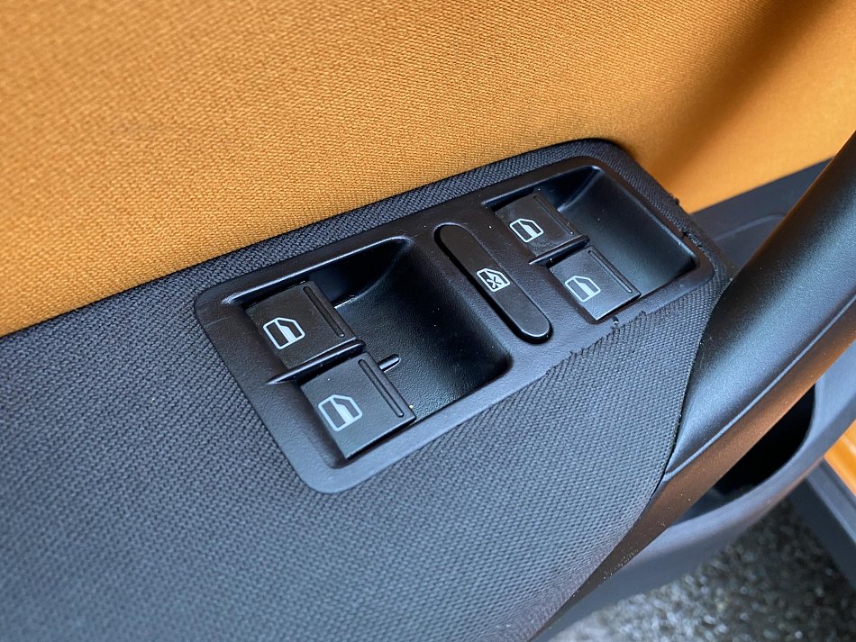 Volkswagen Polo 1.2 TSi CROSS