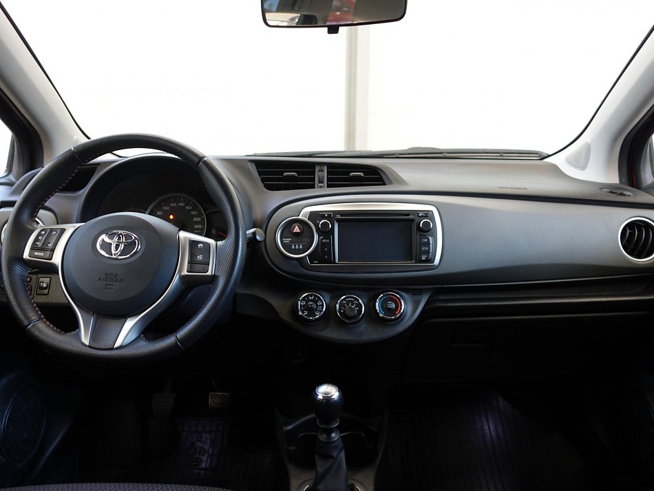 Toyota Yaris 1.4 VVTi 