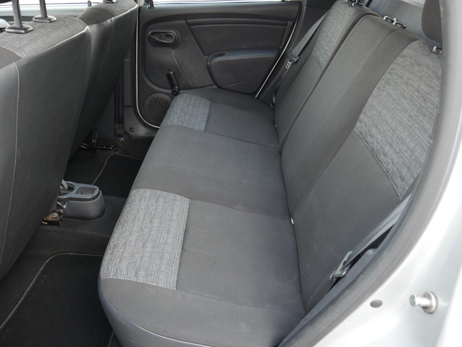 Dacia Duster 1.6i 