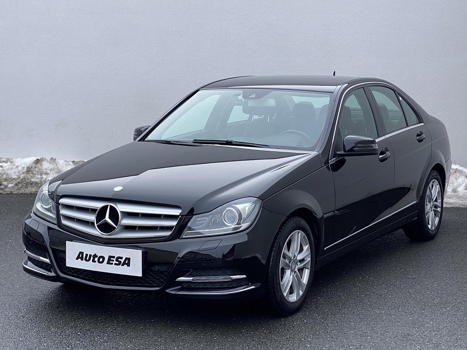 Mercedes-Benz Třída C 2.2 CDi Avantgarde C 220