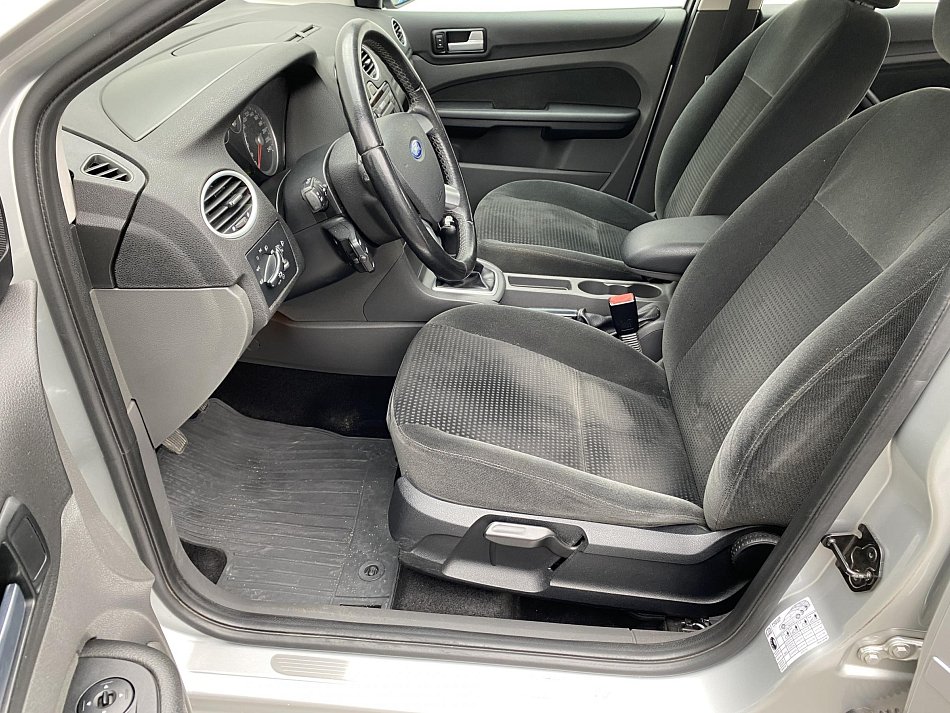 Ford Focus 1.6i 