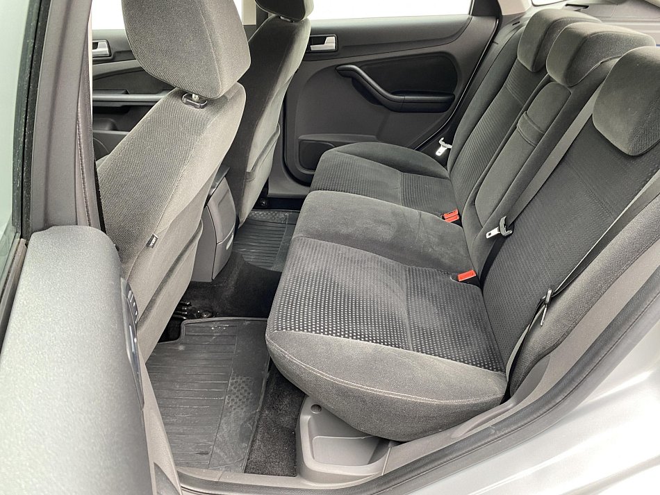Ford Focus 1.6i 