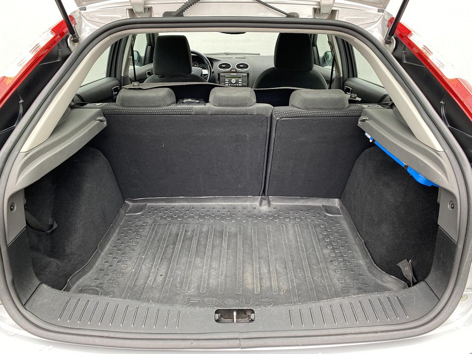 Ford Focus 1.6i 