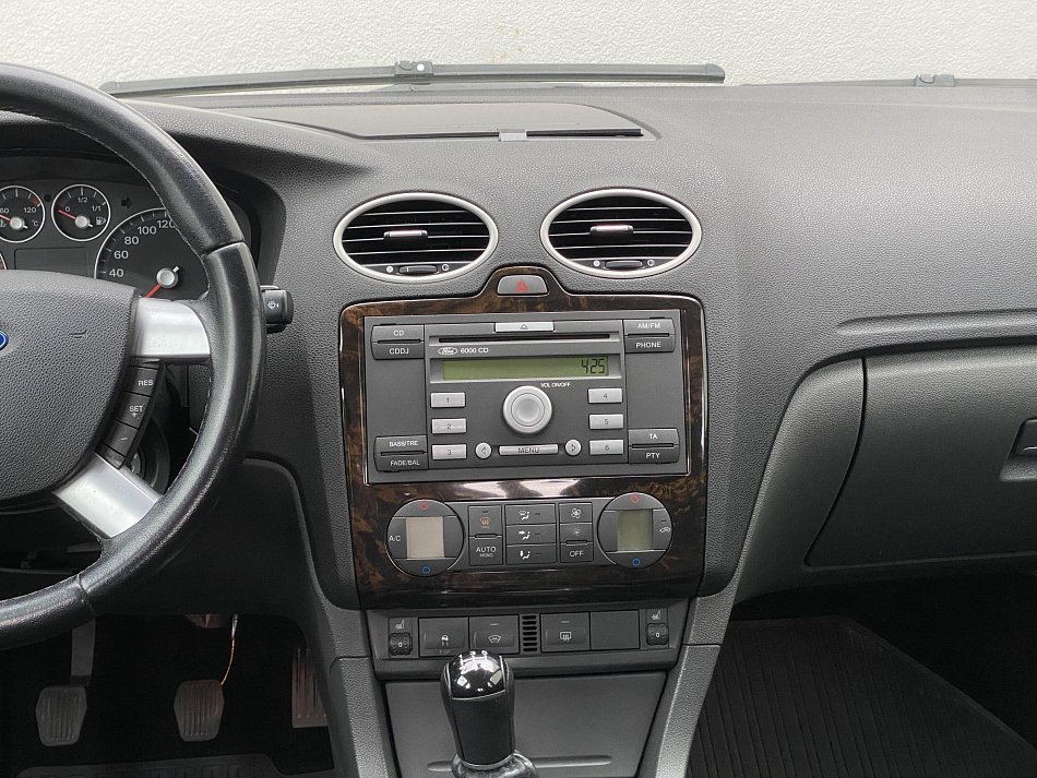 Ford Focus 1.6i 