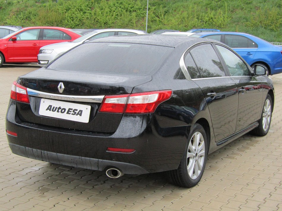 Renault Latitude 2.0DCi 