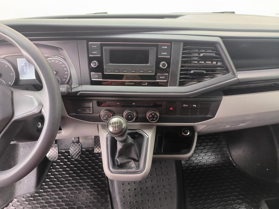 Volkswagen Transporter 2.0TDi  L2H1 T6.1