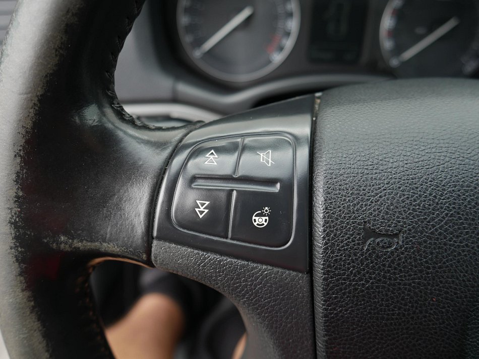 Škoda Octavia II 1.6i Elegance