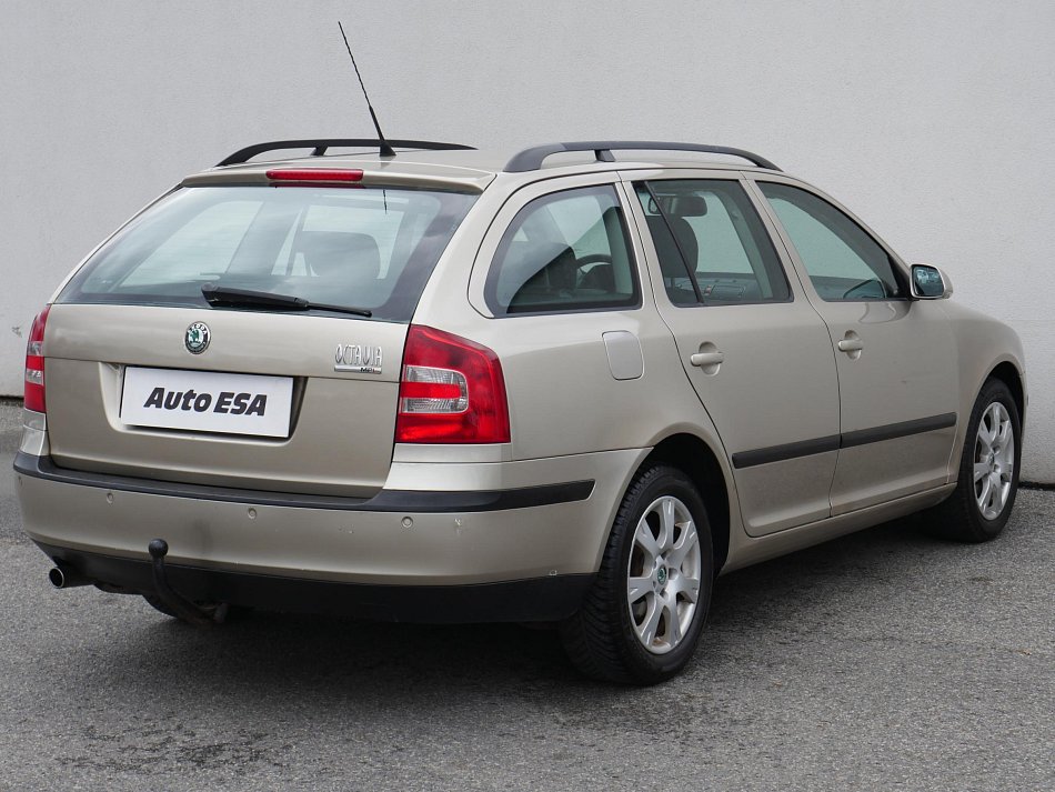 Škoda Octavia II 1.6i Elegance
