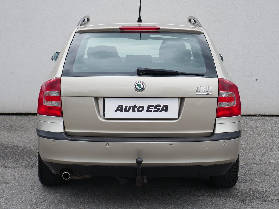 Škoda Octavia II 1.6i Elegance