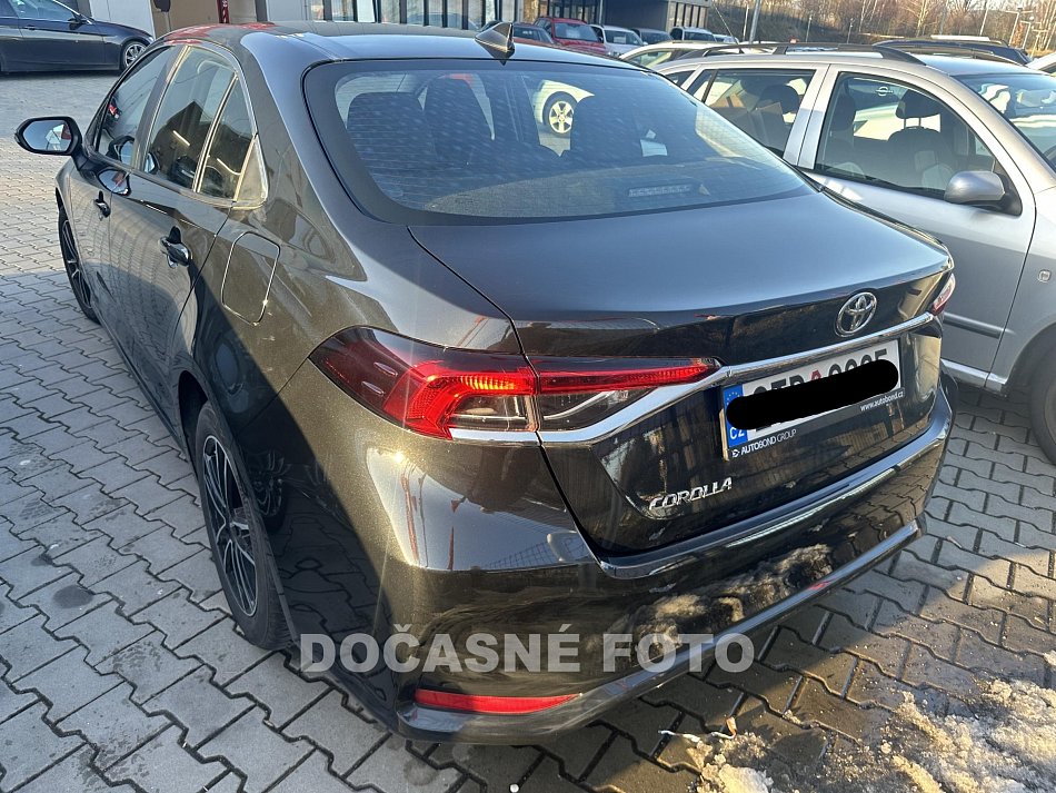 Toyota Corolla 1.5 i 