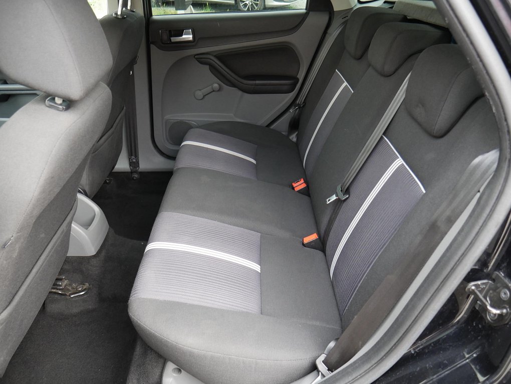 Ford Focus 1.6i 