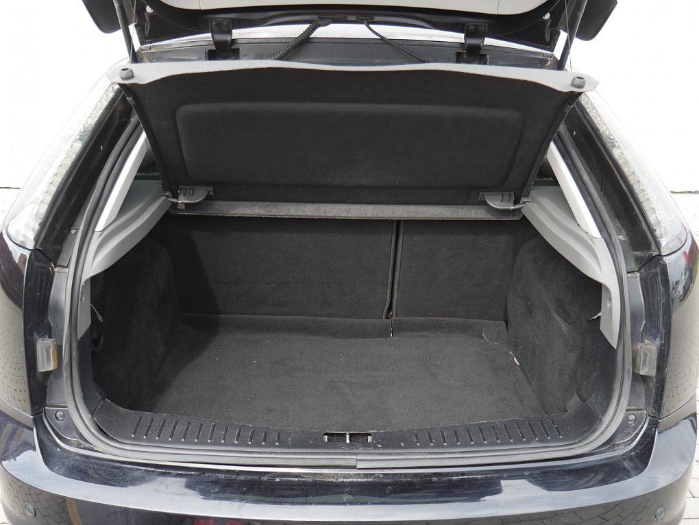 Ford Focus 1.6i 