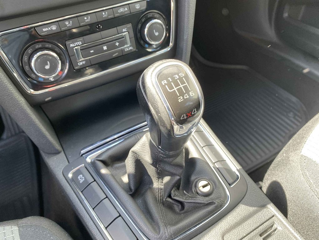 Škoda Superb II 2.0 TDi Ambition 4x4